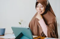 Online Female Quran Teachers for Non-Arabic Speaking Females