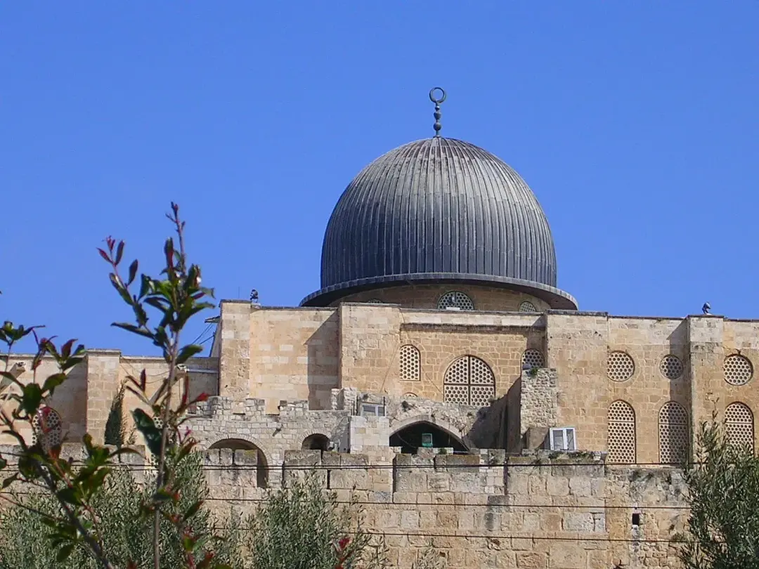 You are currently viewing Sacred Grounds: Exploring the Holiness of the 1st Qibla in Islam