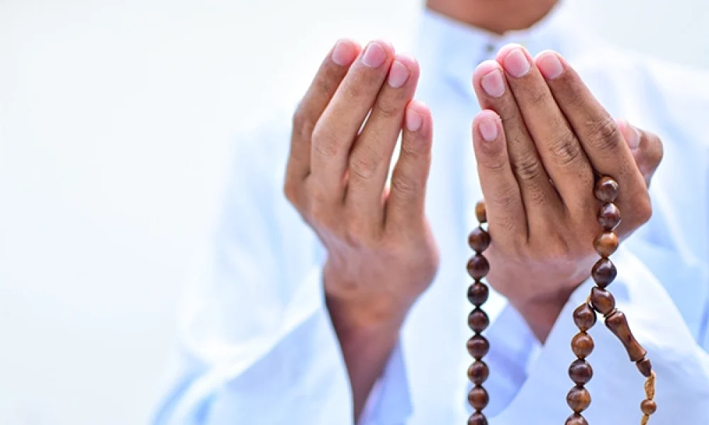 Enhance Your Spiritual Experience: 10 Essential Duas for Ramadan’s End