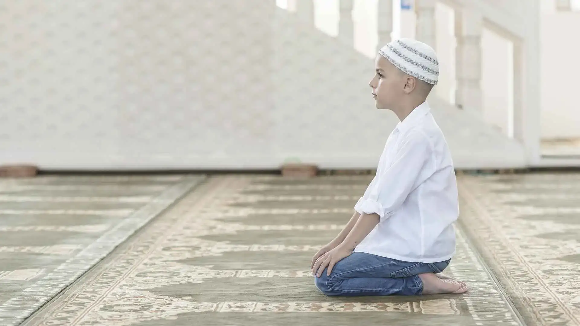 You are currently viewing Making Salah Fun for Kids: A Step-by-Step Guide to Learning Tashahhud
